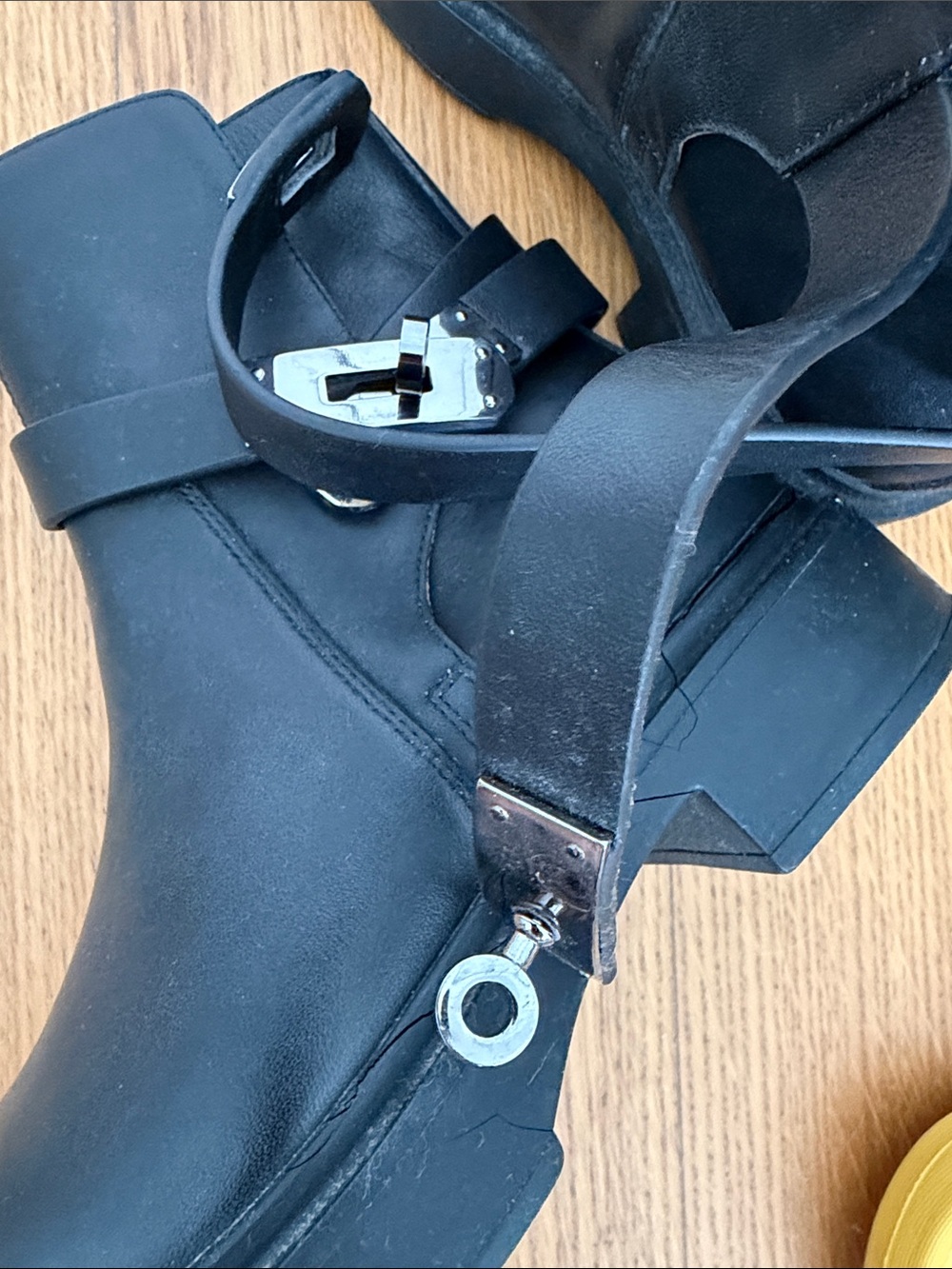 Hermès Genuine Leather Ankle Boots - Picture 7 of 7